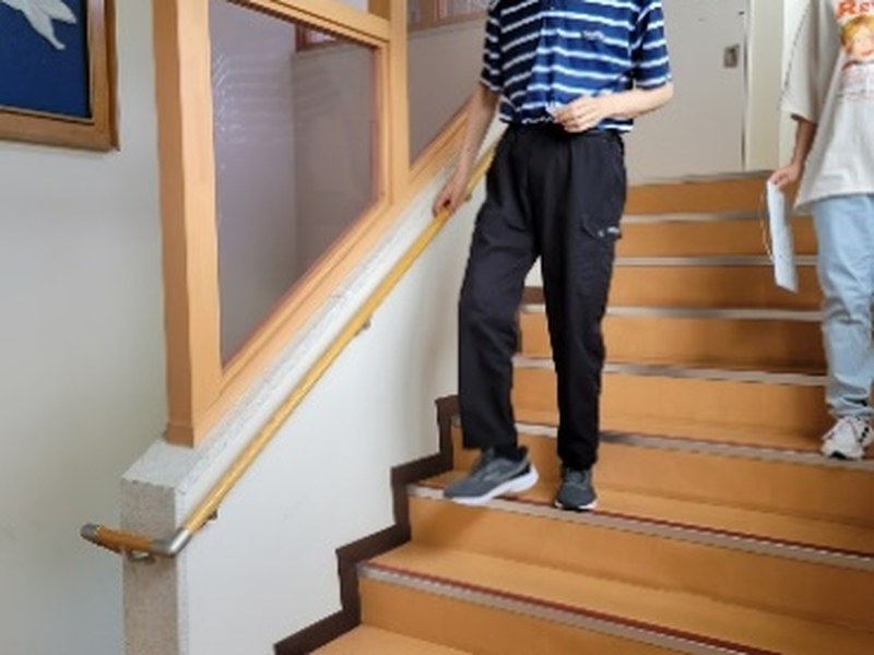 階段を使った運動の様子